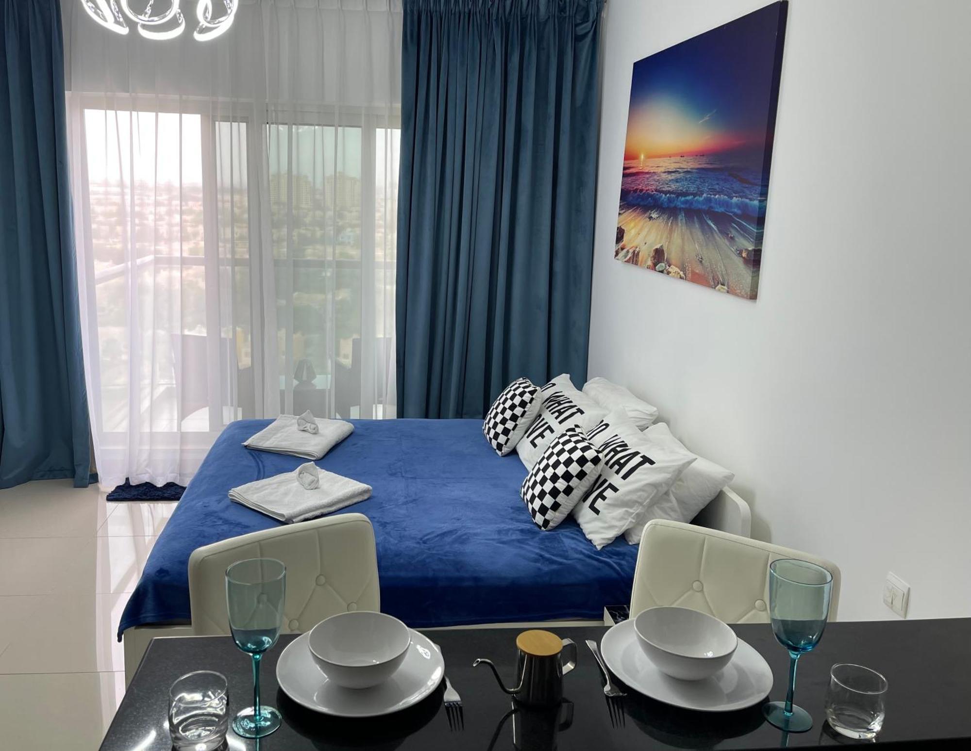 Great View, Dubai Sportcity, Parking Included, Nice Apartments Экстерьер фото