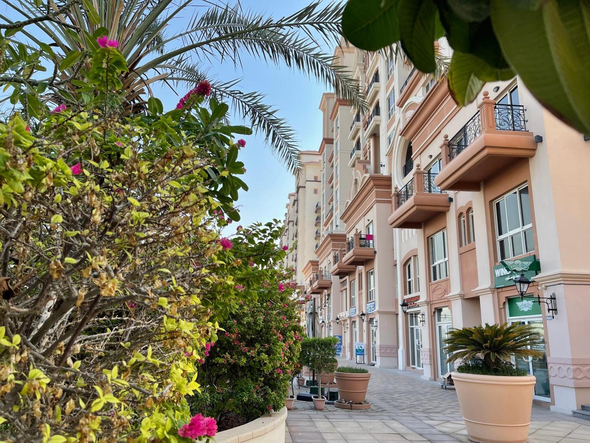 Great View, Dubai Sportcity, Parking Included, Nice Apartments Экстерьер фото