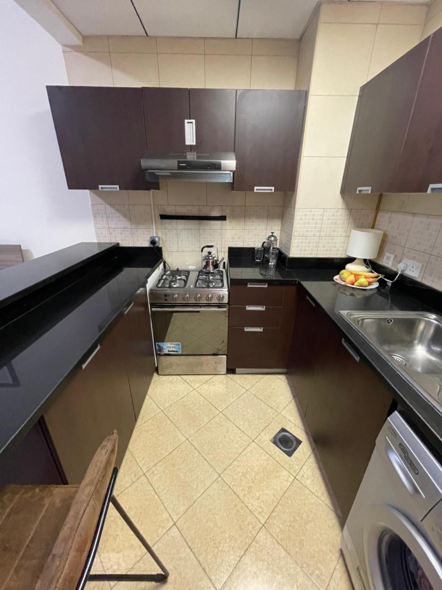 Great View, Dubai Sportcity, Parking Included, Nice Apartments Экстерьер фото
